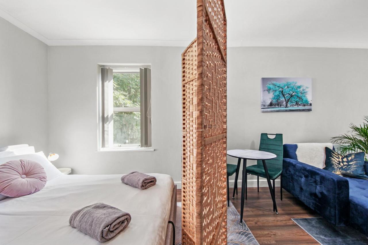 Stunning Studio Flat With Free On-Street Parking! Plumstead  Exterior photo